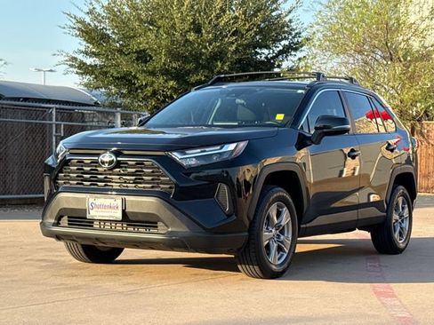 Used 2025 Toyota RAV4 XLE FWD image 3
