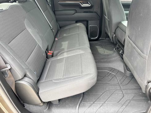 Used 2023 Chevrolet Silverado 1500 LT AWD/4WD image 19