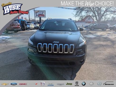 Used 2016 Jeep Cherokee Latitude w/ Cold Weather Group image 7
