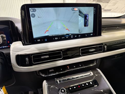 New 2025 Lincoln Aviator Black Label image 18