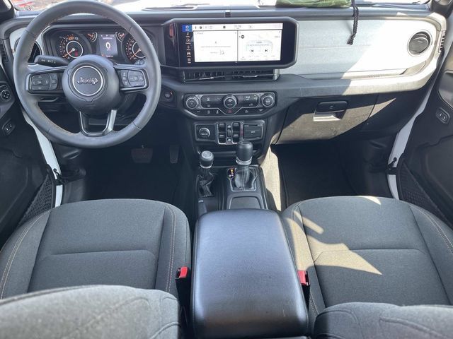 Used 2024 Jeep Wrangler Unlimited Sport AWD/4WD image 16