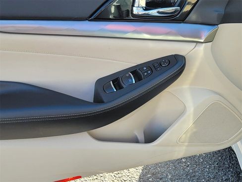 Certified 2023 Nissan Maxima SV w/ Floor Mat Group image 9