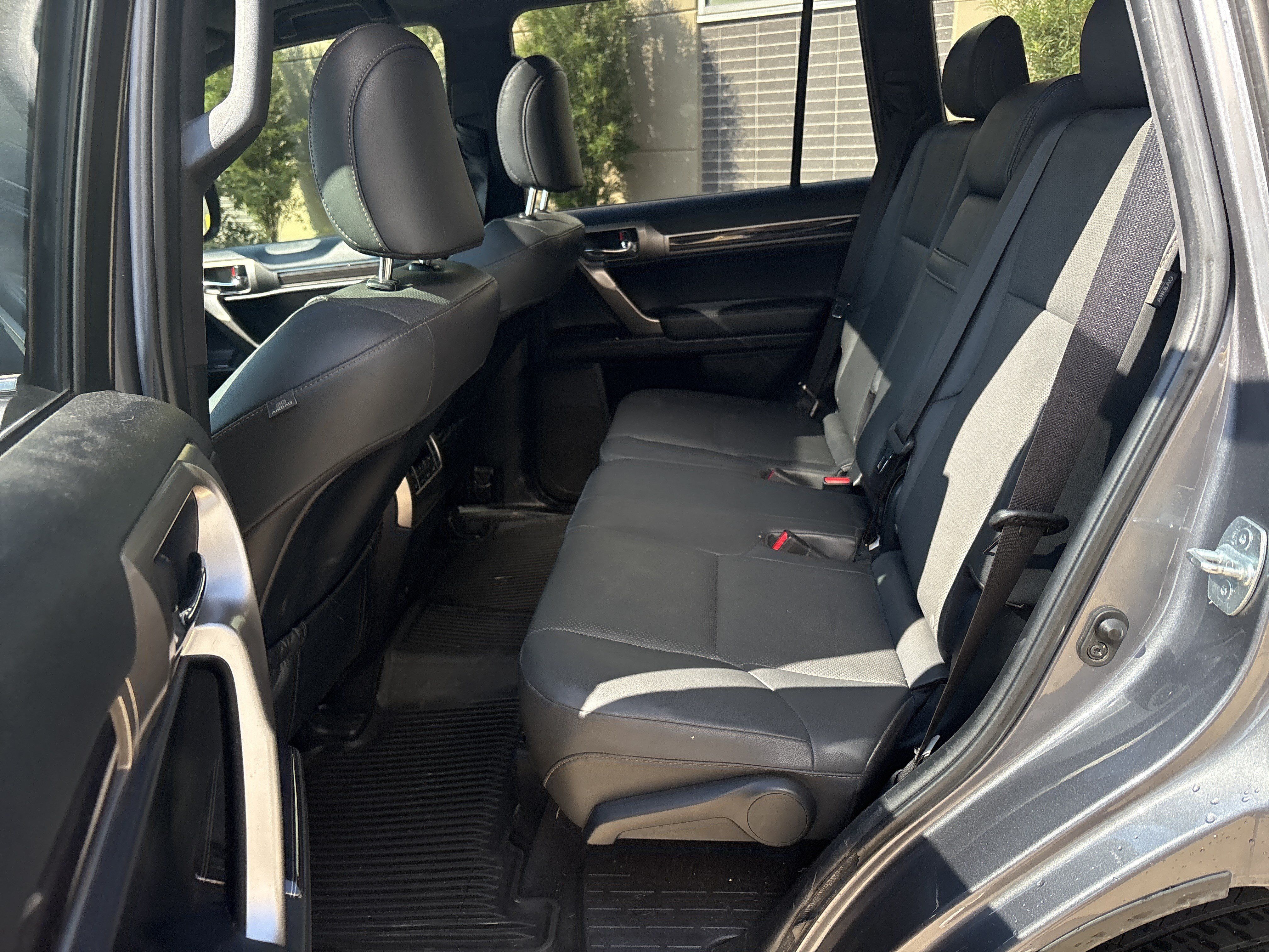 Used 2020 Lexus GX 460 Premium w/ Premium Package AWD/4WD image 31