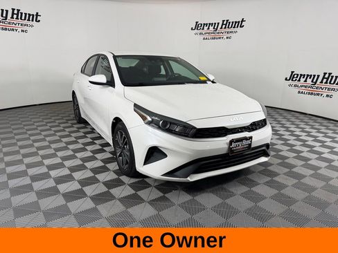 Used 2024 Kia Forte LXS image 5