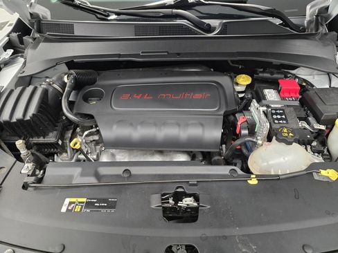 Certified 2022 Jeep Compass Latitude image 11