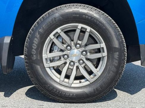 Used 2023 Chevrolet Colorado LT w/ LT Convenience Package RWD image 17