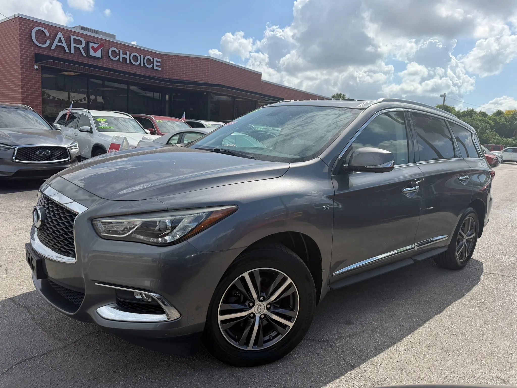 Used 2017 INFINITI QX60 Luxe w/ Premium Plus Package AWD/4WD image 1