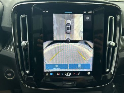 Certified 2025 Volvo XC40 B5 Plus image 23