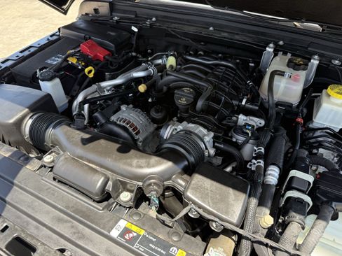Used 2022 Jeep Gladiator Sport AWD/4WD image 32