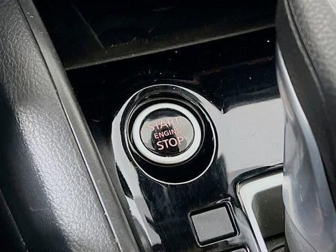 Used 2024 Nissan Versa SR image 16