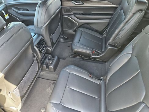 New 2026 Jeep Grand Cherokee L Limited RWD image 22