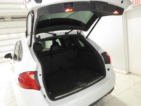 Used 2014 Porsche Cayenne AWD/4WD image 22