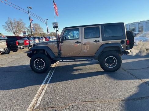 Used 2015 Jeep Wrangler Unlimited Rubicon w/ Dual Top Group image 34