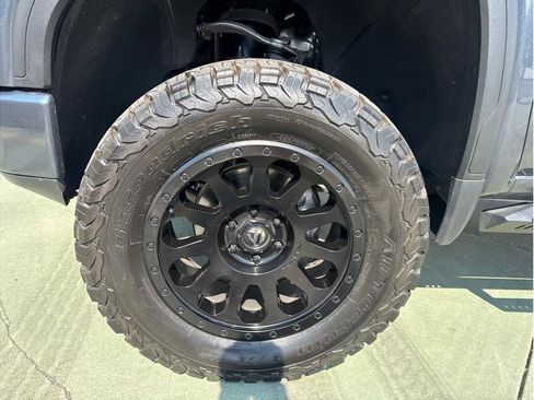 Used 2021 GMC Sierra 1500 Elevation w/ Preferred Package image 10