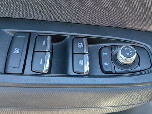 Used 2025 Subaru Forester Premium AWD/4WD image 12
