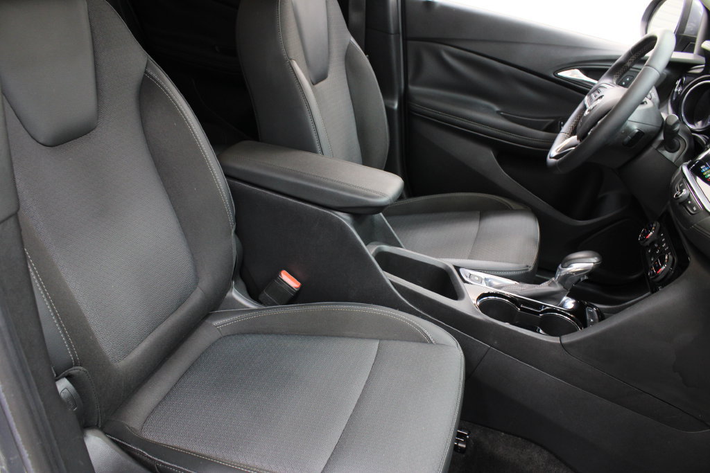Used 2022 Buick Encore GX Select FWD image 23