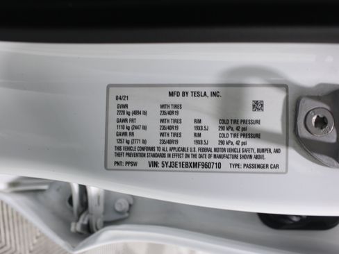 Used 2021 Tesla Model 3 Long Range AWD/4WD image 34