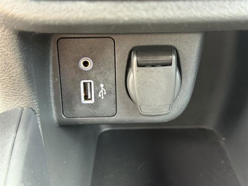 Used 2025 Nissan Versa S w/ Trunk Package FWD image 8