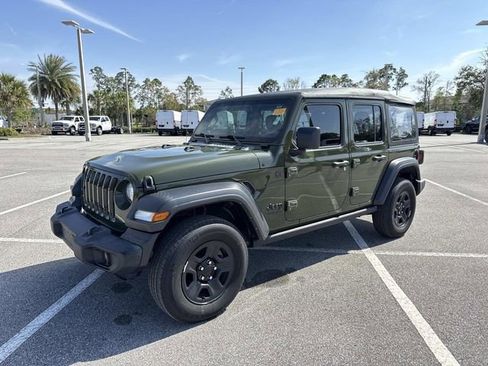 Used 2022 Jeep Wrangler Unlimited Sport image 7