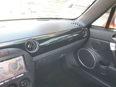 Used 2006 MAZDA MX-5 Miata Grand Touring image 30