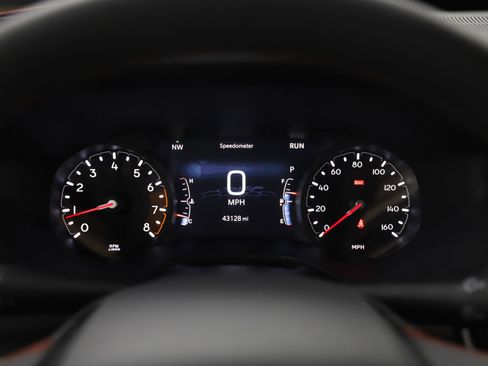 Used 2025 Jeep Compass Trailhawk AWD/4WD image 25