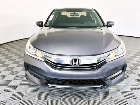 Used 2017 Honda Accord LX image 8