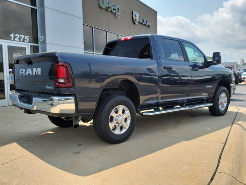 Used 2025 RAM 2500 Big Horn AWD/4WD image 4