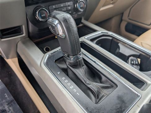 Used 2015 Ford F150 Lariat image 20