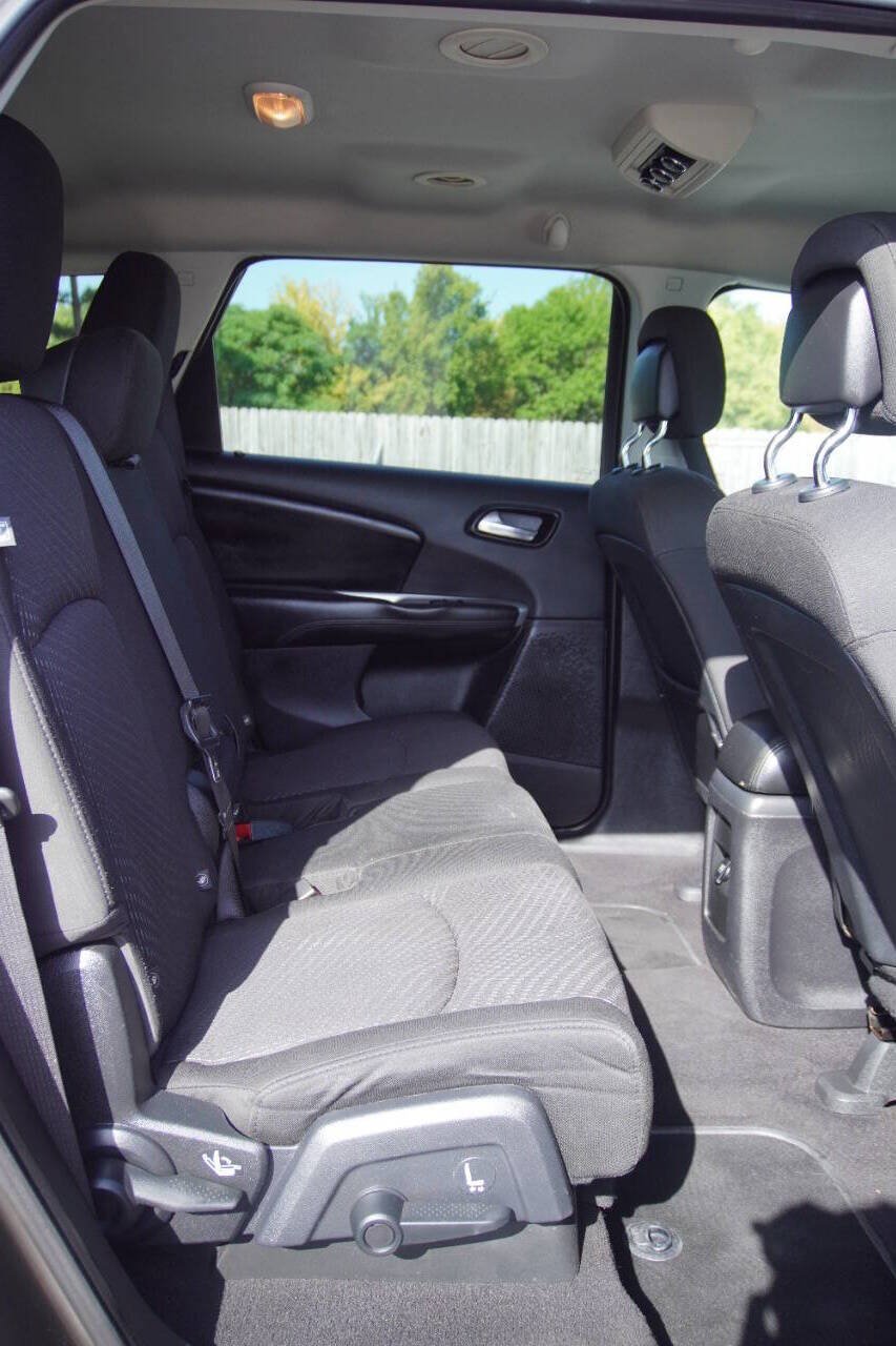 Used 2016 Dodge Journey SXT w/ Comfort/Convenience Group AWD/4WD image 15