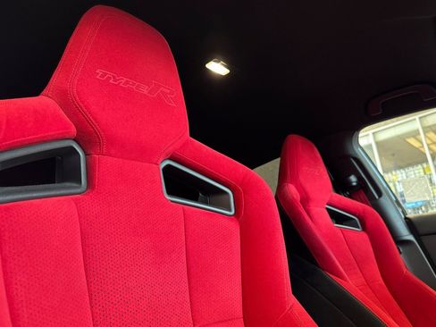 Used 2024 Honda Civic Type R image 16