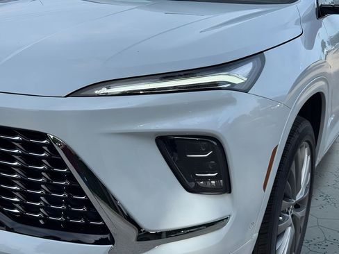 New 2026 Buick Enclave Avenir w/ Super Cruise Package FWD image 3