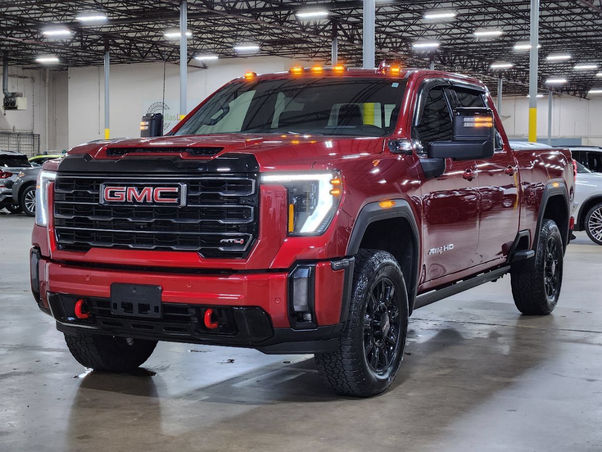 Used 2024 GMC Sierra 2500 AT4 w/ AT4 Premium Plus Package AWD/4WD image 4