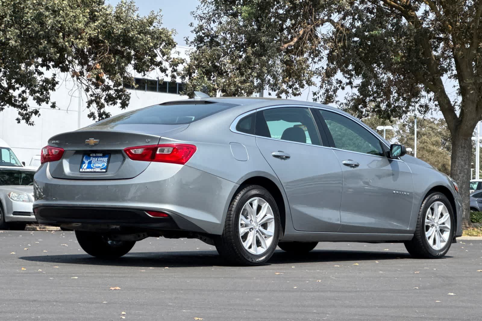 Used 2024 Chevrolet Malibu LT FWD image 2