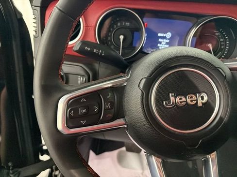 Used 2023 Jeep Wrangler Unlimited Rubicon 4xe AWD/4WD image 13
