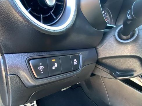 Used 2022 Kia Forte GT-Line w/ GT-Line Technology Package FWD image 17