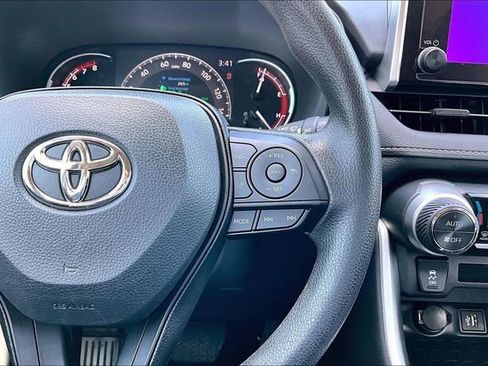 Used 2025 Toyota RAV4 XLE w/ Convenience Package AWD/4WD image 12