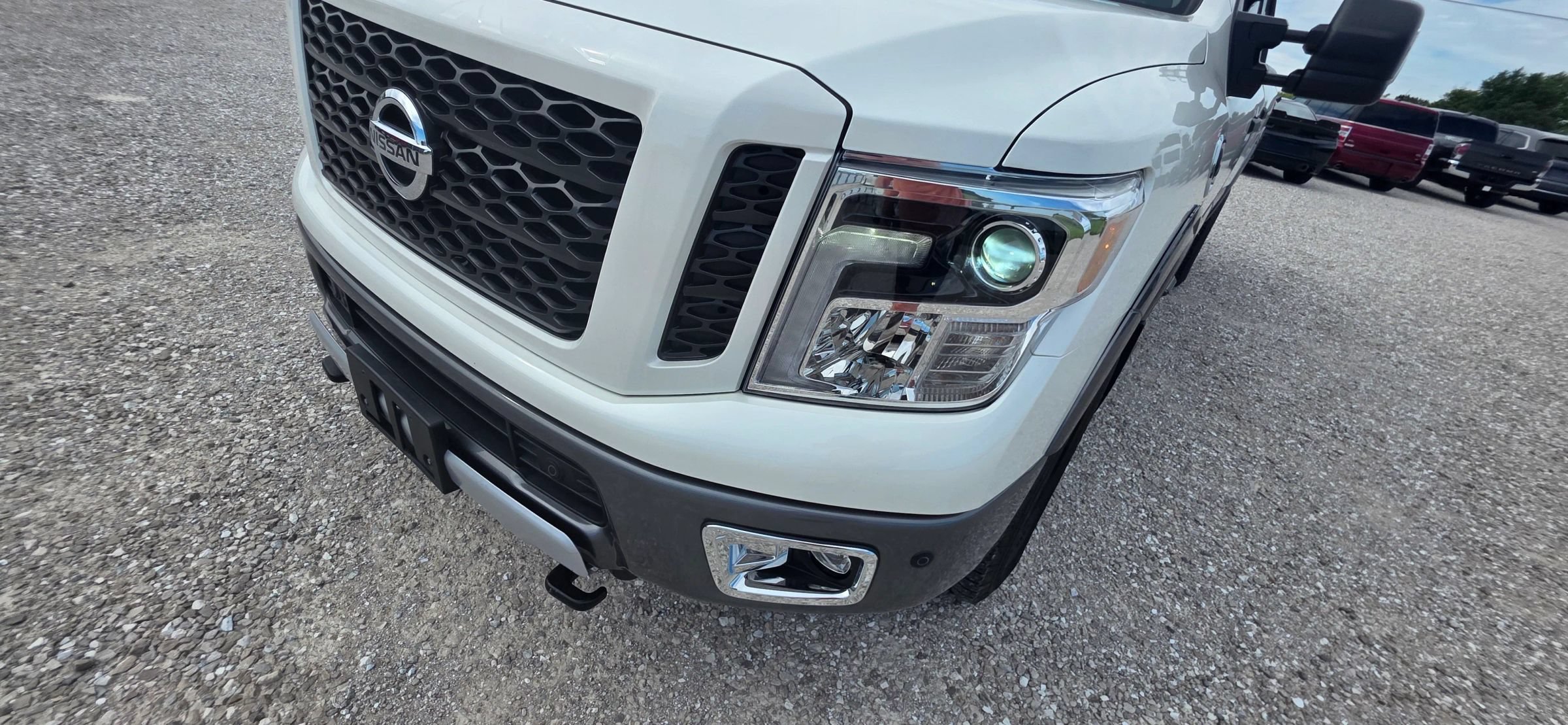 Used 2018 Nissan Titan PRO-4X w/ Pro-4x Utility Package AWD/4WD image 30