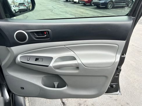 Used 2013 Toyota Tacoma 4x4 Double Cab w/ TRD Off-Road Pkg image 26