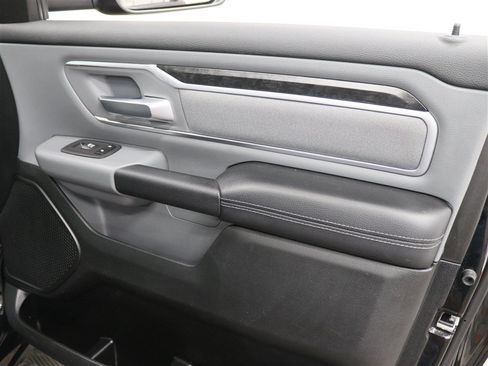 Used 2020 RAM 1500 Big Horn AWD/4WD image 30