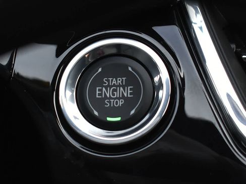 New 2026 Chevrolet Trax RS w/ Sunroof Package image 17