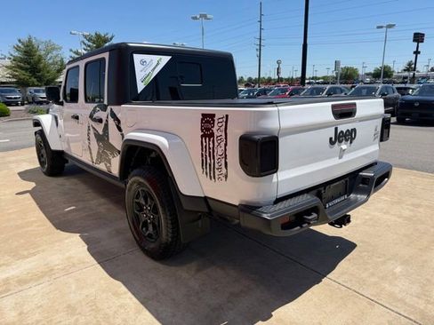 Used 2021 Jeep Gladiator Sport AWD/4WD image 6