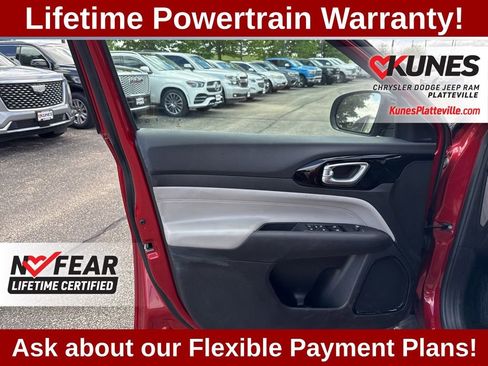 Used 2025 Jeep Compass Limited AWD/4WD image 11