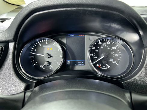 Used 2020 Nissan Rogue Sport S image 18