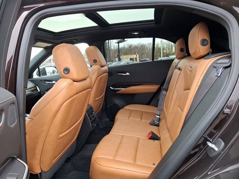 Used 2020 Cadillac XT4 Premium Luxury image 10