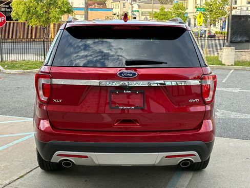 Used 2016 Ford Explorer XLT AWD/4WD image 7