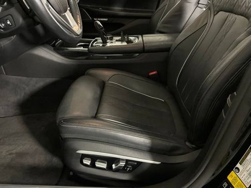 Used 2016 BMW 750i xDrive AWD/4WD image 33