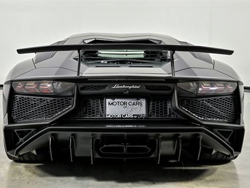 Used 2017 Lamborghini Aventador LP 750-4 Superveloce AWD/4WD image 8