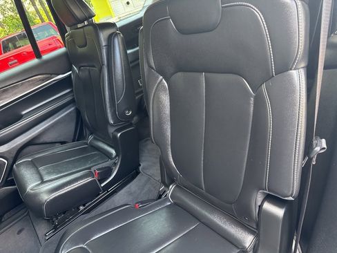 Used 2022 Jeep Grand Cherokee L Limited image 6