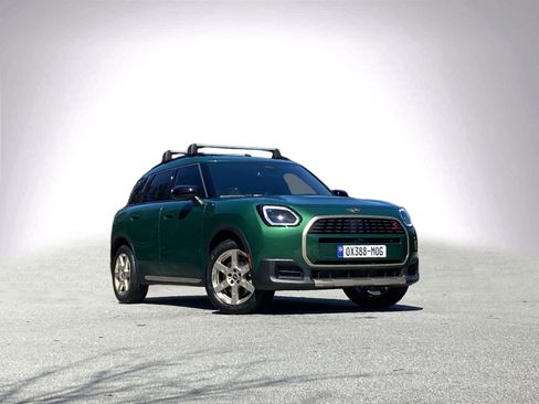 Certified 2025 MINI Cooper Countryman S image 2