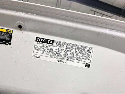 Used 2025 Toyota RAV4 LE AWD/4WD image 31